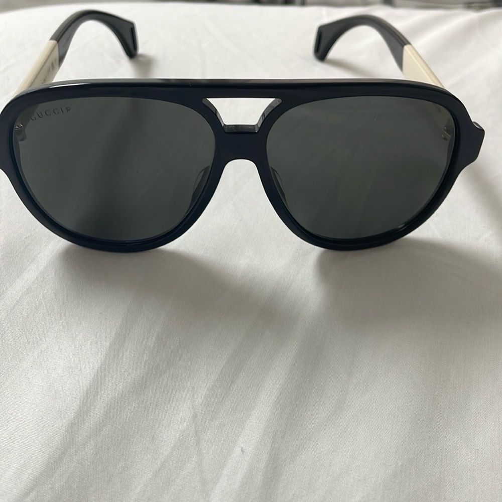 Gucci GG 0463S 002 Black White / Grey Sunglasses 58mm Italy